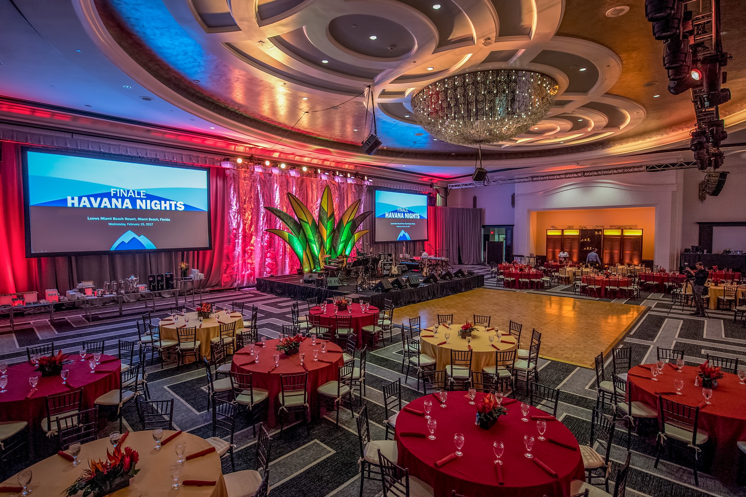 Event Staging: 11 Tips for the Best Stage Setup